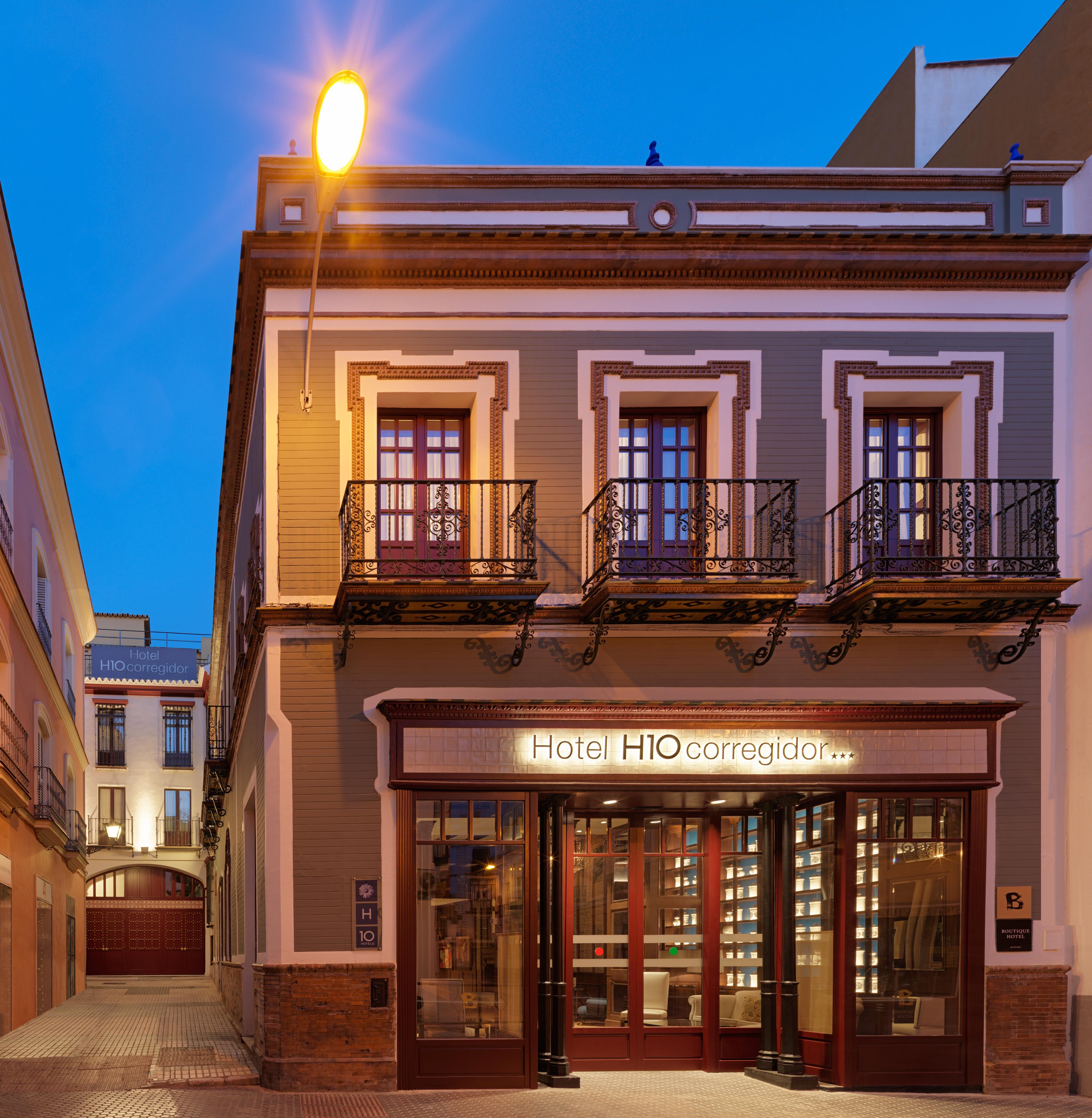 H10 Corregidor Boutique Hotel Севиля Екстериор снимка